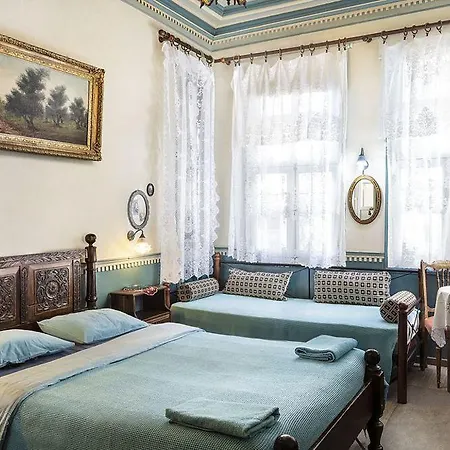 Konukevi Lena 3*